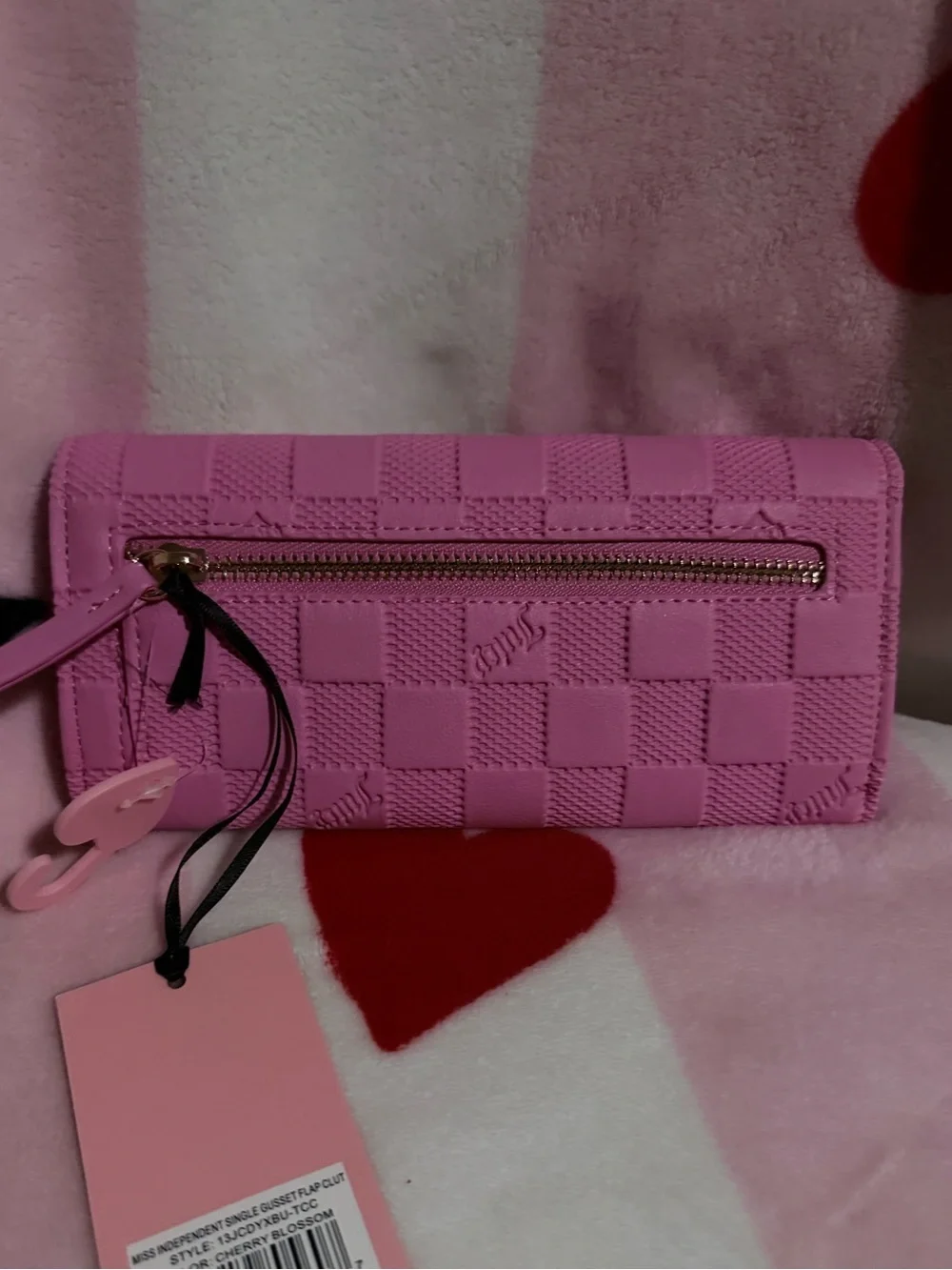 NWT Miss Independent Single Gusset Flap Clutch Wallet in Cherry Blossom